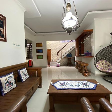 Rengganis Homestay Γιογκιακάρτα Εξωτερικό φωτογραφία
