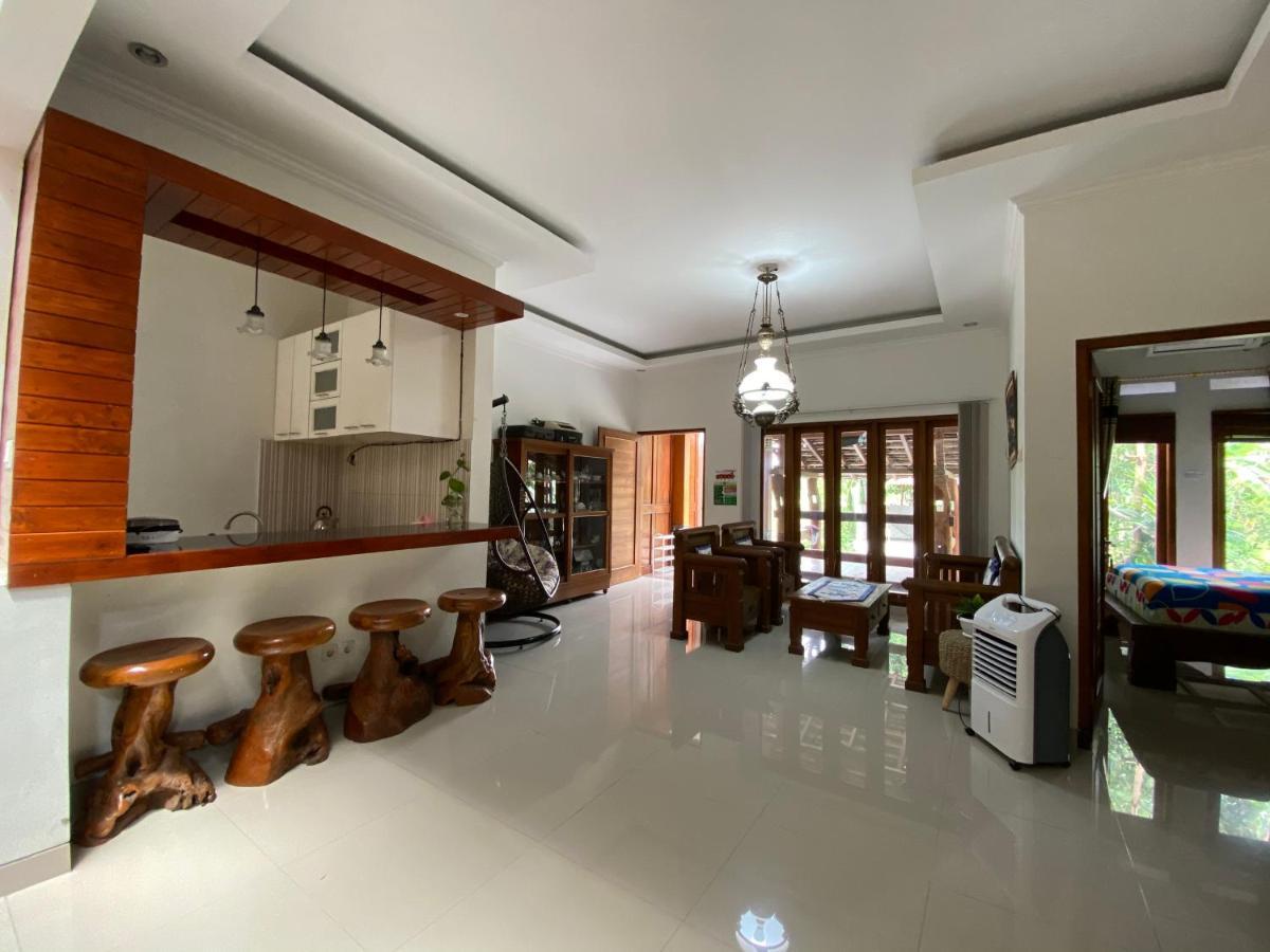 Rengganis Homestay Γιογκιακάρτα Εξωτερικό φωτογραφία